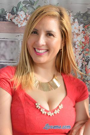226550 - Andrea Age: 36 - Peru